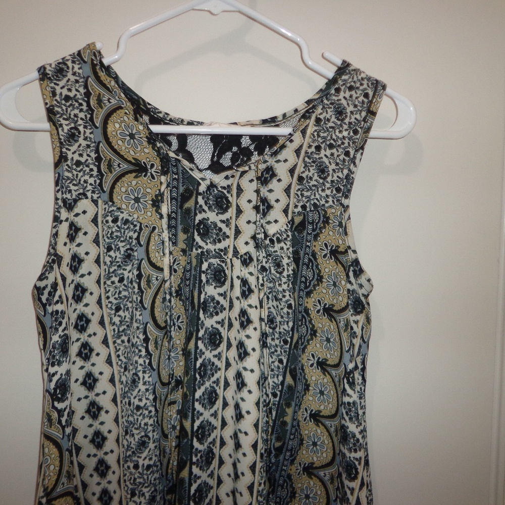 ❌🛑DONATED🛑❌Sun & Shadow Blouse HI/LO